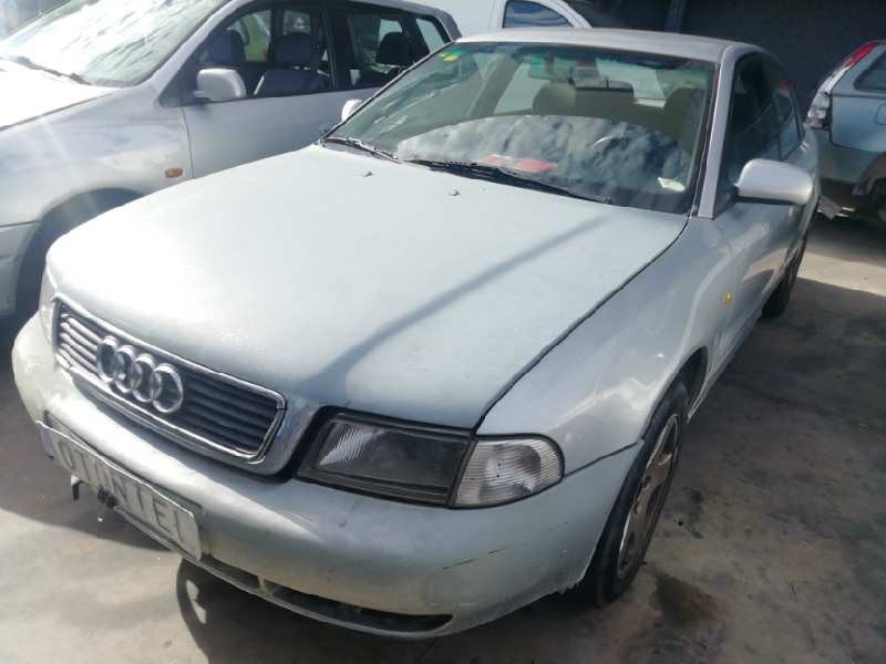 AUDI A4 BERLINA (B5)