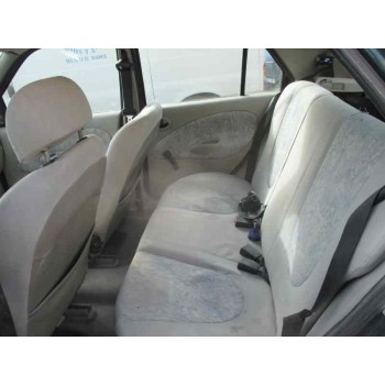 ford fiesta berlina del año 1997