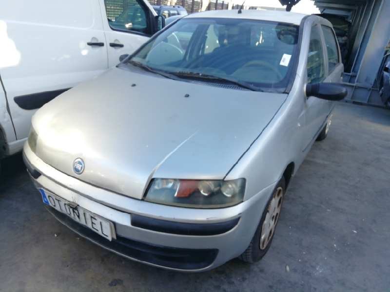 FIAT PUNTO BERLINA (188)