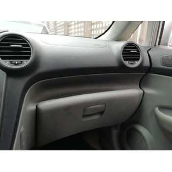 kia carens (un) del año 2006