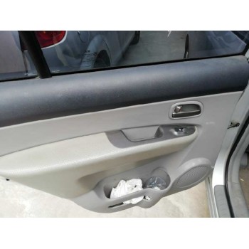 kia carens (un) del año 2006