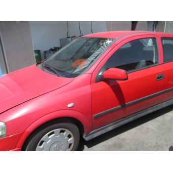 opel astra g berlina del año 2004
