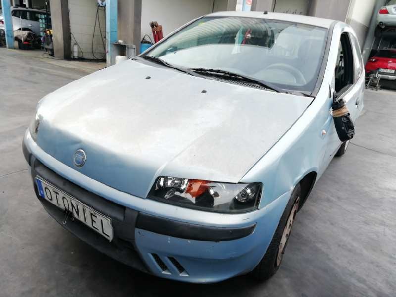 FIAT PUNTO BERLINA (188)