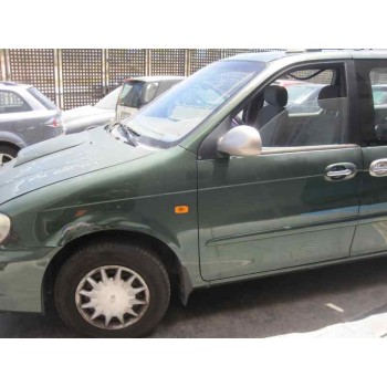 kia carnival del año 2000