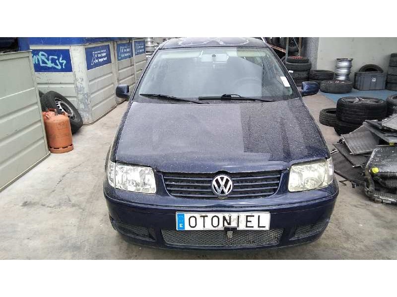 VOLKSWAGEN POLO BERLINA (6N2)