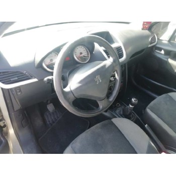 peugeot 207 del año 2009