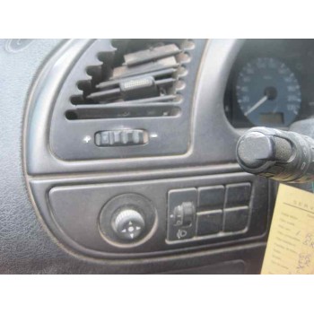 citroën xsara berlina del año 2000