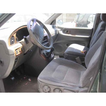 kia carnival del año 2000