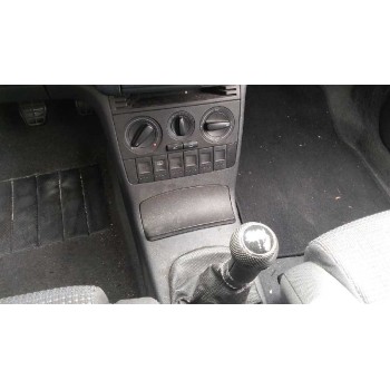 volkswagen polo berlina (6n2) del año 2000