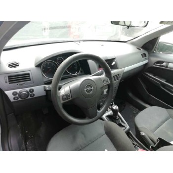 opel astra h berlina del año 2005