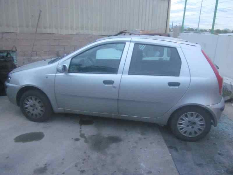 fiat punto berlina (188) del año 2000