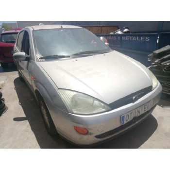 ford focus berlina (cak) del año 2001