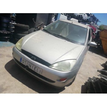 ford focus berlina (cak) del año 2001