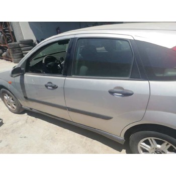 ford focus berlina (cak) del año 2001