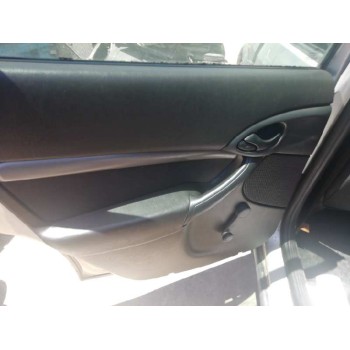 ford focus berlina (cak) del año 2001