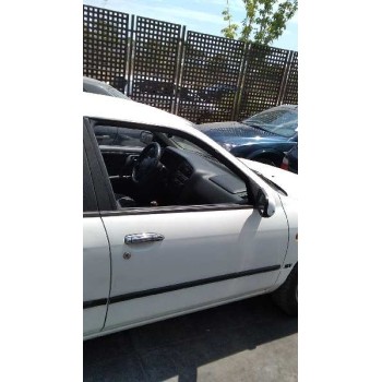 nissan primera berlina (p11) del año 1999