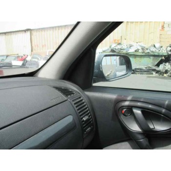 citroën xsara berlina del año 2002