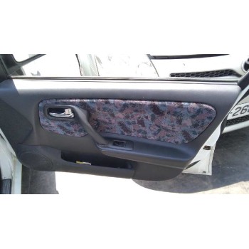 nissan primera berlina (p11) del año 1999