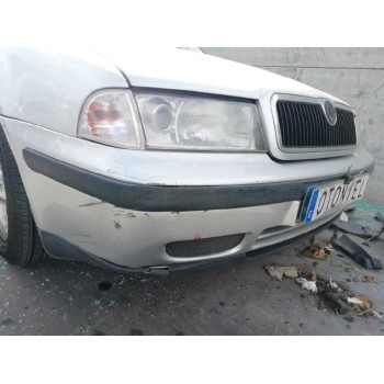 skoda octavia berlina (1u2) del año 2000