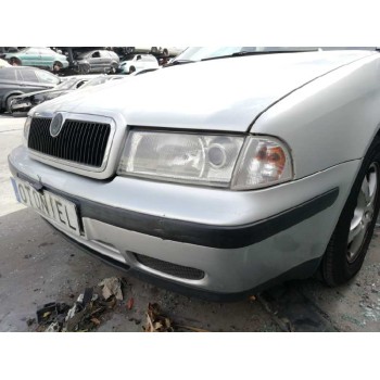 skoda octavia berlina (1u2) del año 2000