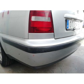 skoda octavia berlina (1u2) del año 2000