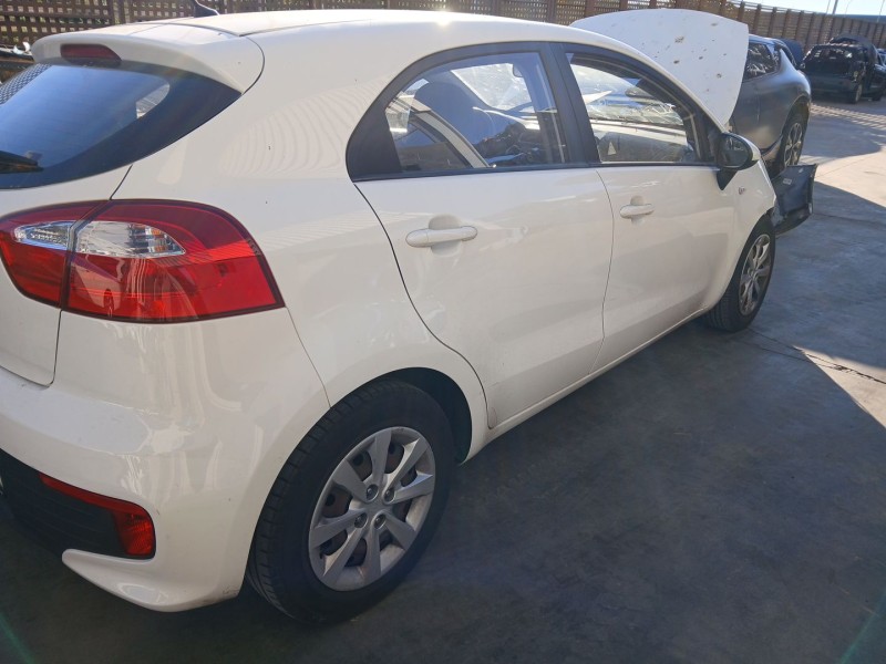 kia rio iii (ub) del año 2015