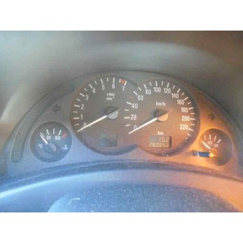 opel corsa c del año 2001