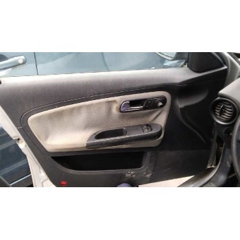 seat ibiza (6l1) del año 2002