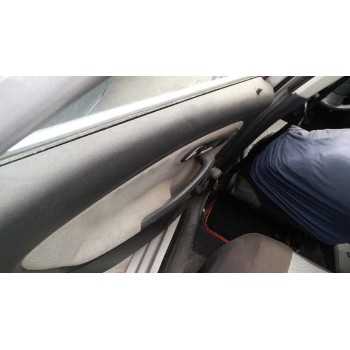 seat ibiza (6l1) del año 2002