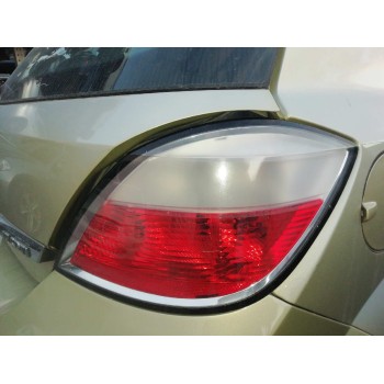 opel astra h berlina del año 2004