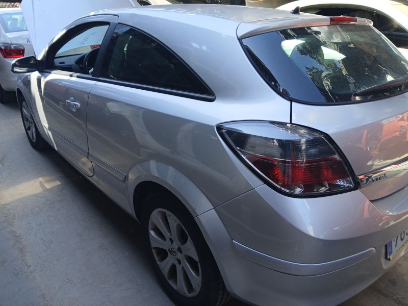 OPEL ASTRA H GTC (A04)