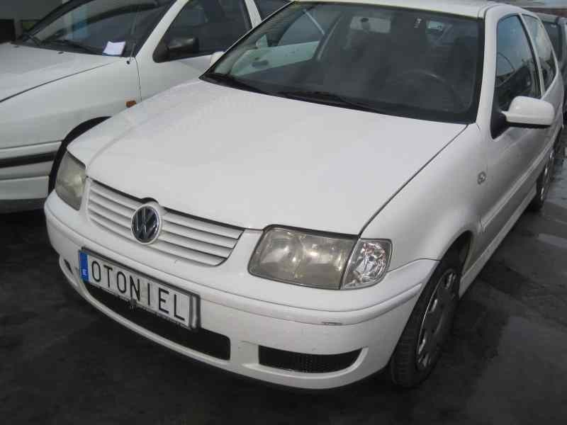 VOLKSWAGEN POLO BERLINA (6N2)