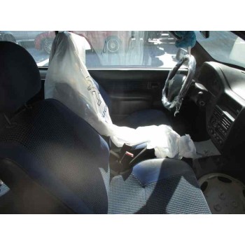 peugeot 106 (s2) del año 2000