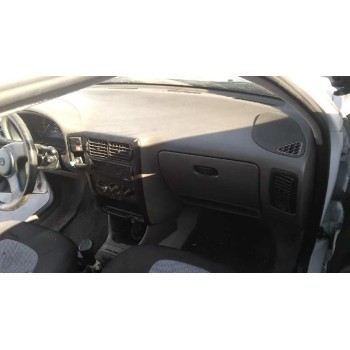 volkswagen polo berlina (6n1) del año 1997