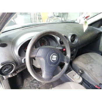 seat ibiza (6l1) del año 2003
