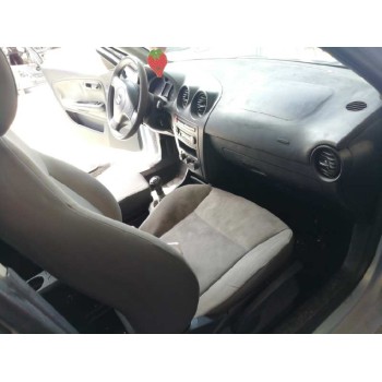 seat ibiza (6l1) del año 2003
