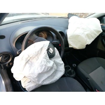 seat ibiza (6l1) del año 2004