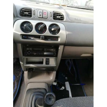 nissan micra (k11) del año 2003