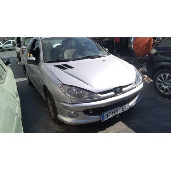 PEUGEOT 206 BERLINA