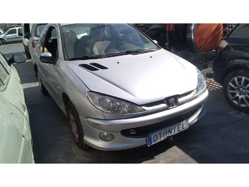 peugeot 206 berlina del año 2004