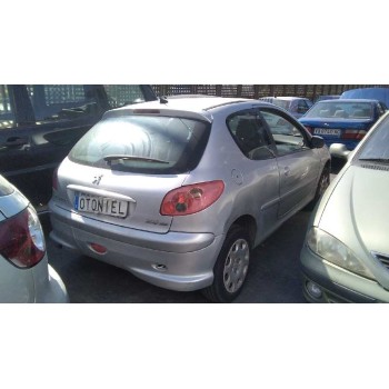 peugeot 206 berlina del año 2004