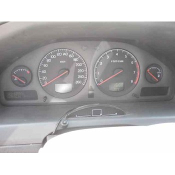 volvo xc70 i cross country (295) del año 2001