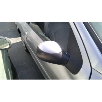 peugeot 206 berlina del año 2004