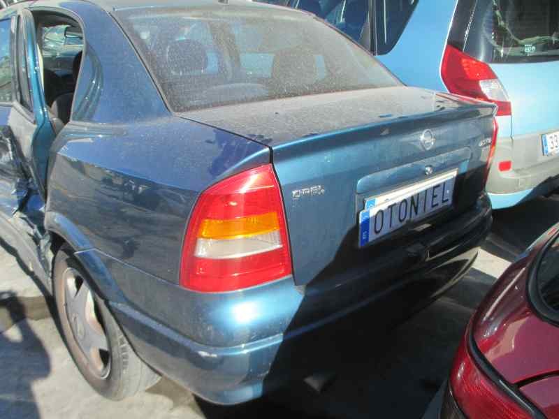 opel astra g berlina del año 2001