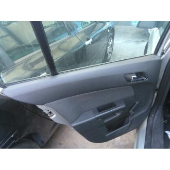 opel astra h berlina del año 2006