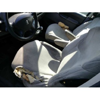 peugeot 807 del año 2003