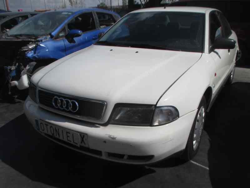 AUDI A4 BERLINA (B5)