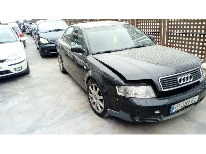 AUDI A4 BERLINA (8E)