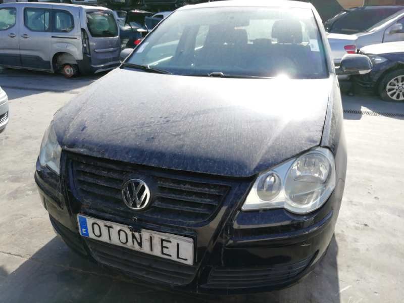 VOLKSWAGEN POLO (9N3)