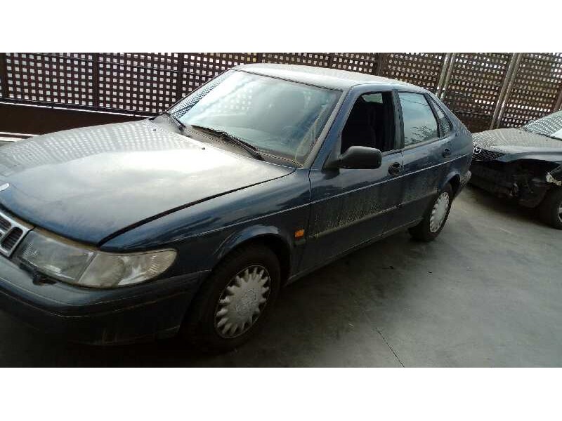 SAAB 900 BERLINA